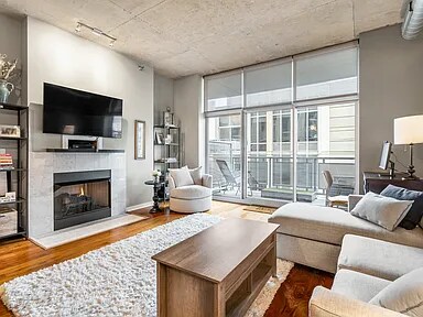 Building Photo - 700 N Larrabee St