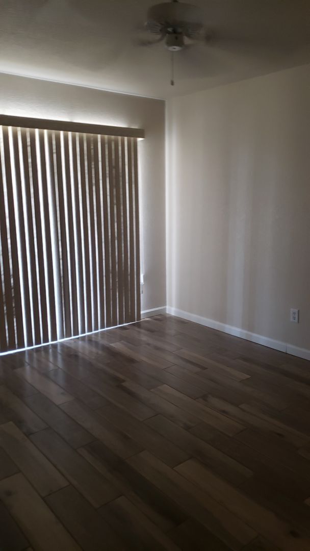 Building Photo - 1336 Vaquero Dr