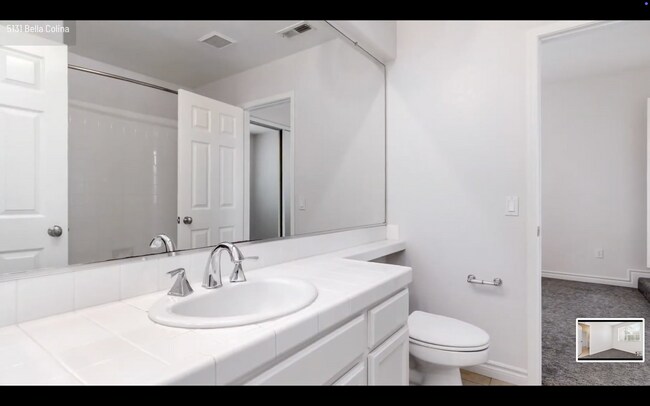 Building Photo - Incredible Rancho Del Oro Home!