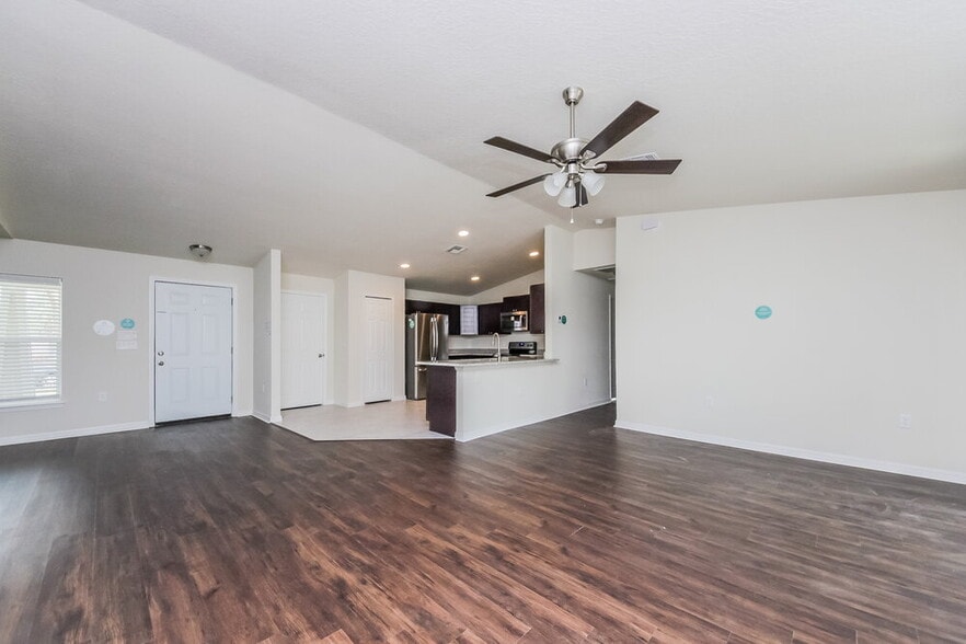 Building Photo - 938 Nancy Ct