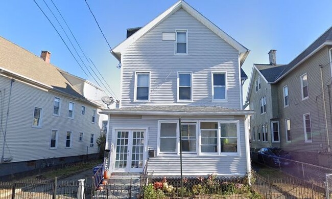Primary Photo - 322 Catherine St