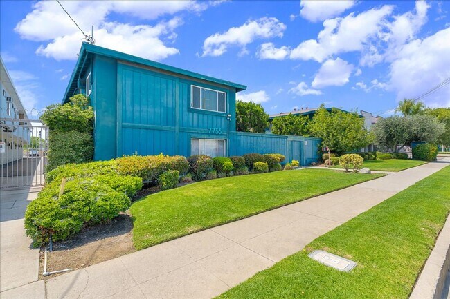 Building Photo - 7739 Laurel Canyon Blvd