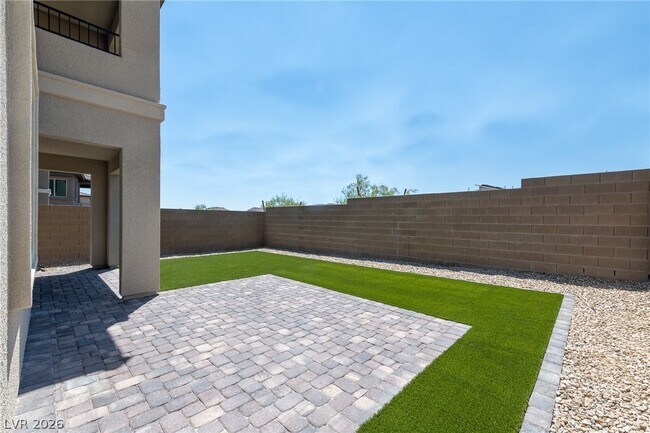 Building Photo - 747 Foreign Reef Wy