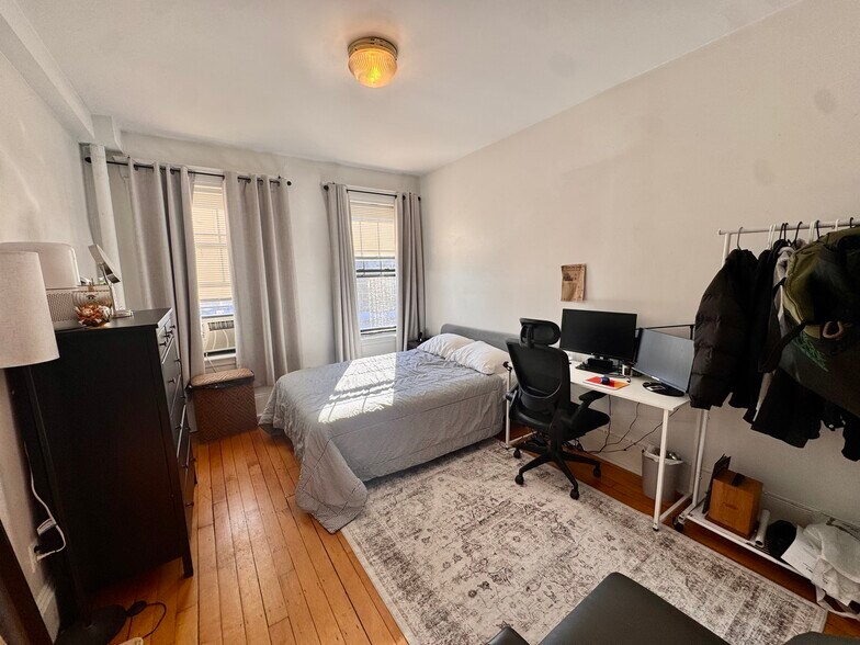 Building Photo - 1173 Commonwealth Ave