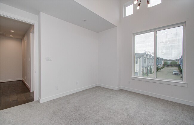 Building Photo - 8930 Spring Knoll Forest Dr