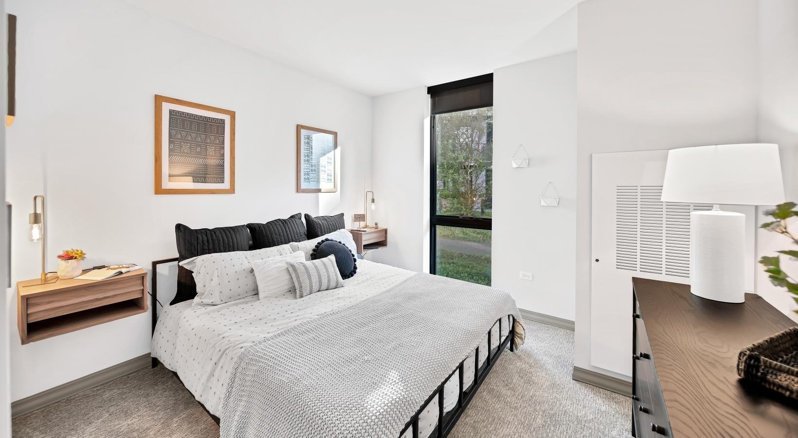 Building Photo - 2347 N Elston Ct