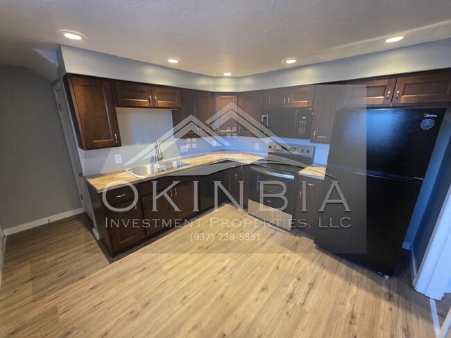 Building Photo - 2540 Catalpa Dr.