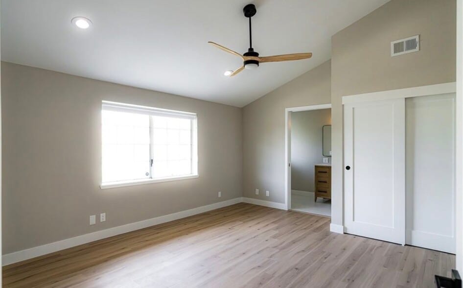 Building Photo - 17552 Wayne Ave