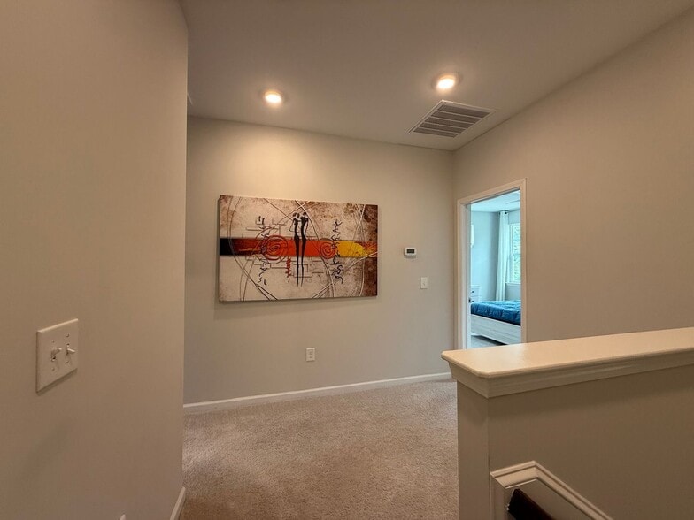 Building Photo - 1228 Commack Dr