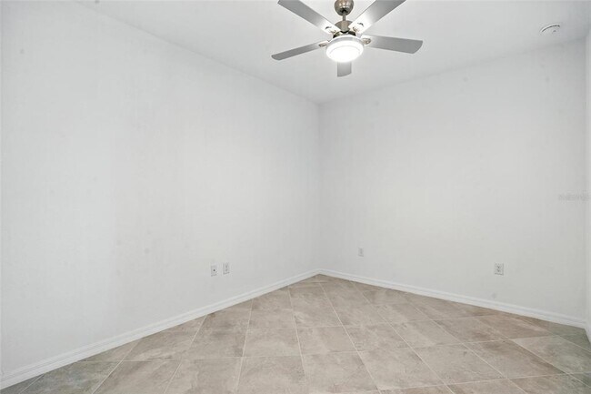 Building Photo - 14281 Heritage Landing Blvd