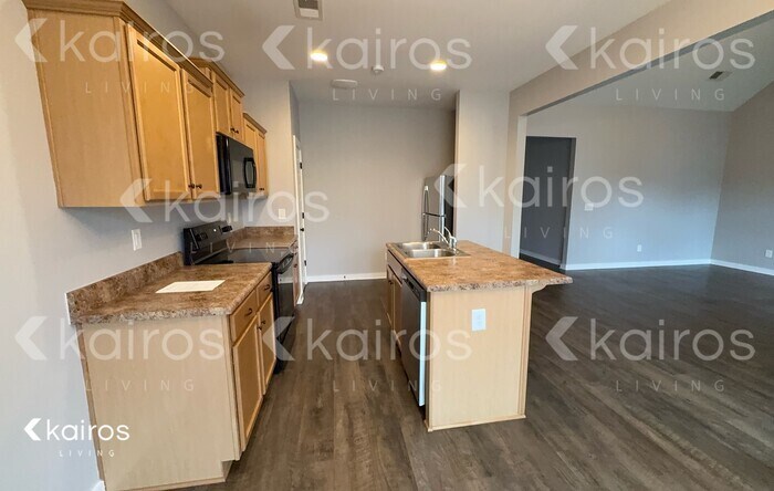 Building Photo - 7071 Shadesbrook Dr