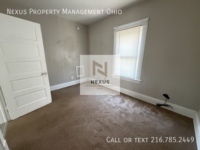 Building Photo - 3607 Daisy Ave