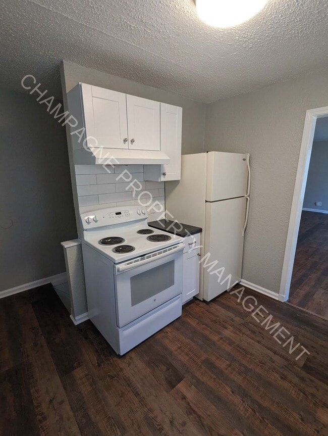 Building Photo - Updated Single Family Home