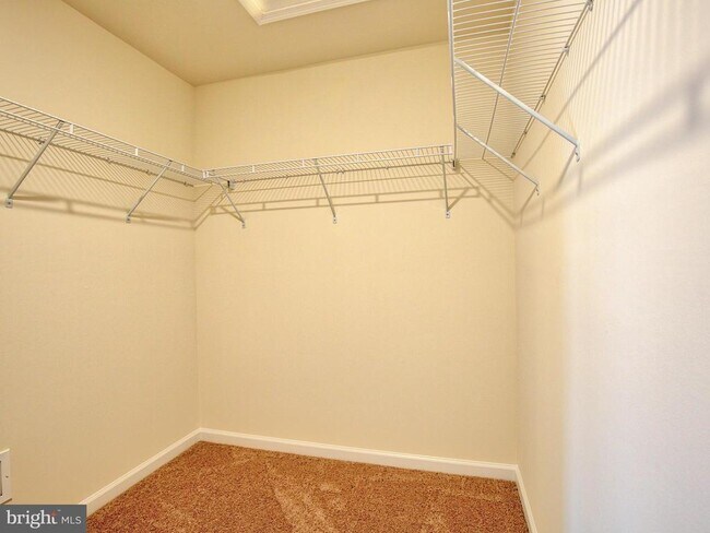 Building Photo - 127 Keller Ct