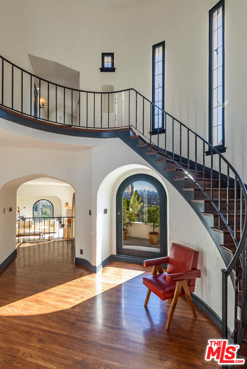 Building Photo - 8440 Harold Way