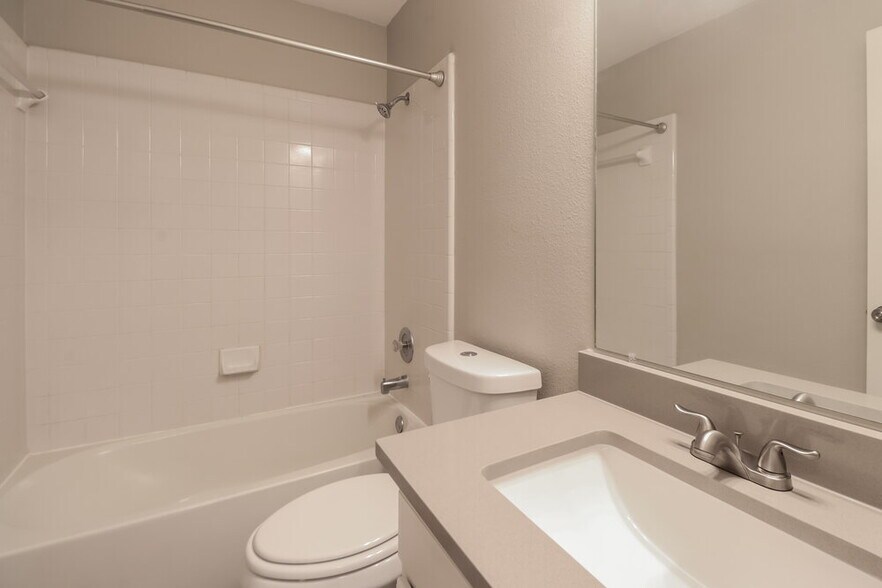 Building Photo - 21203 Grand National Ave