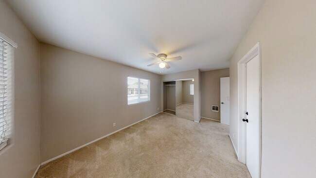 Building Photo - HUGE 10BR House on Montezuma!! - Large Private Parking Lot & Courtyard! - Right Next to Campus (L...