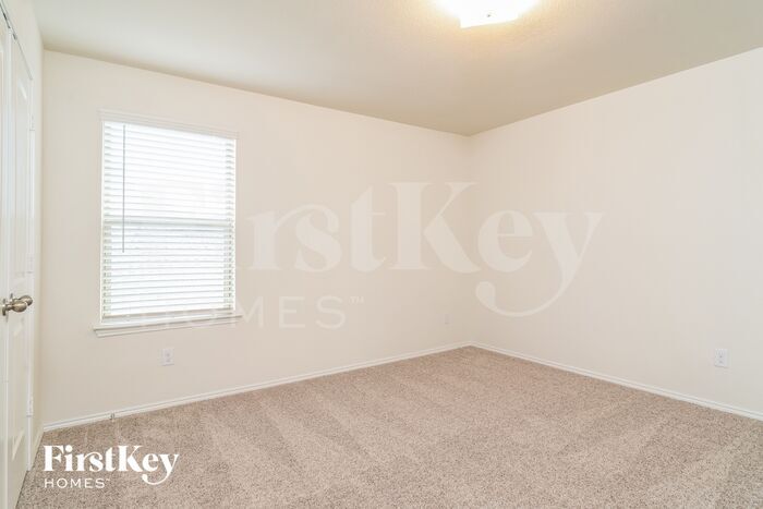 Building Photo - 1045 N Churchill Dr