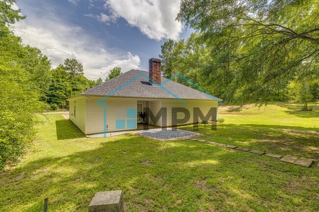 Building Photo - 212 LA-144