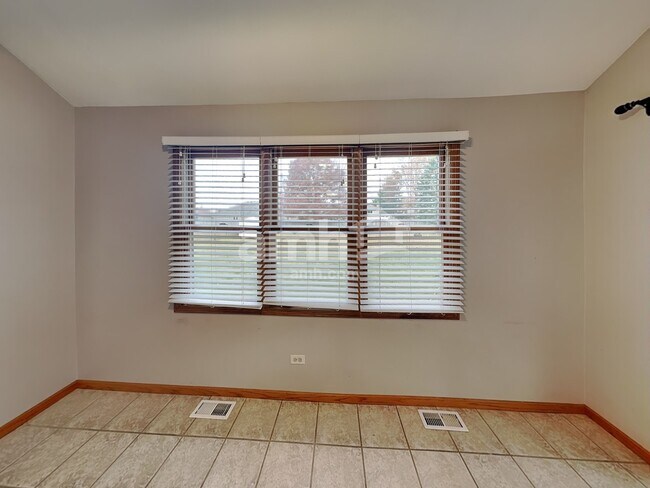 Building Photo - 1113 Geneva St