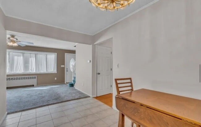 Building Photo - 1308 Sunnyfield Dr