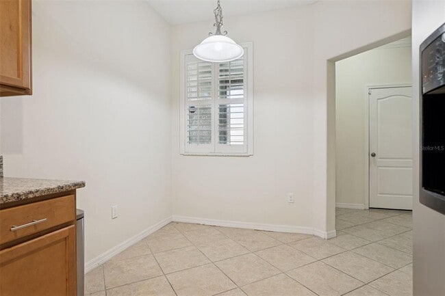 Building Photo - 9568 Trumpet Vine Loop