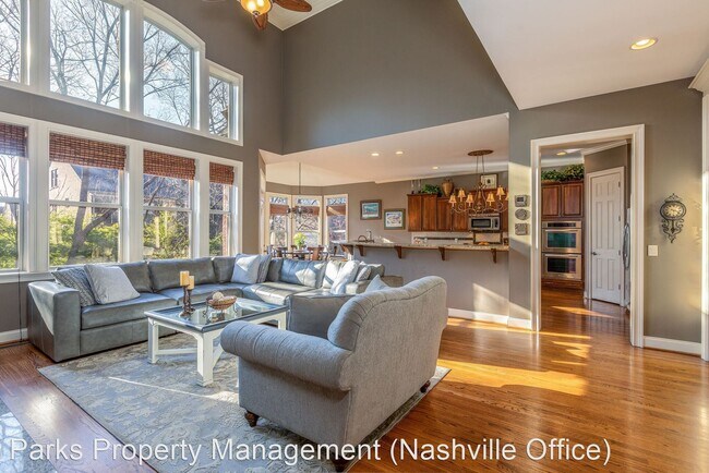 Building Photo - 5 br, 5 bath House - 103 Hurstbourne Park ...