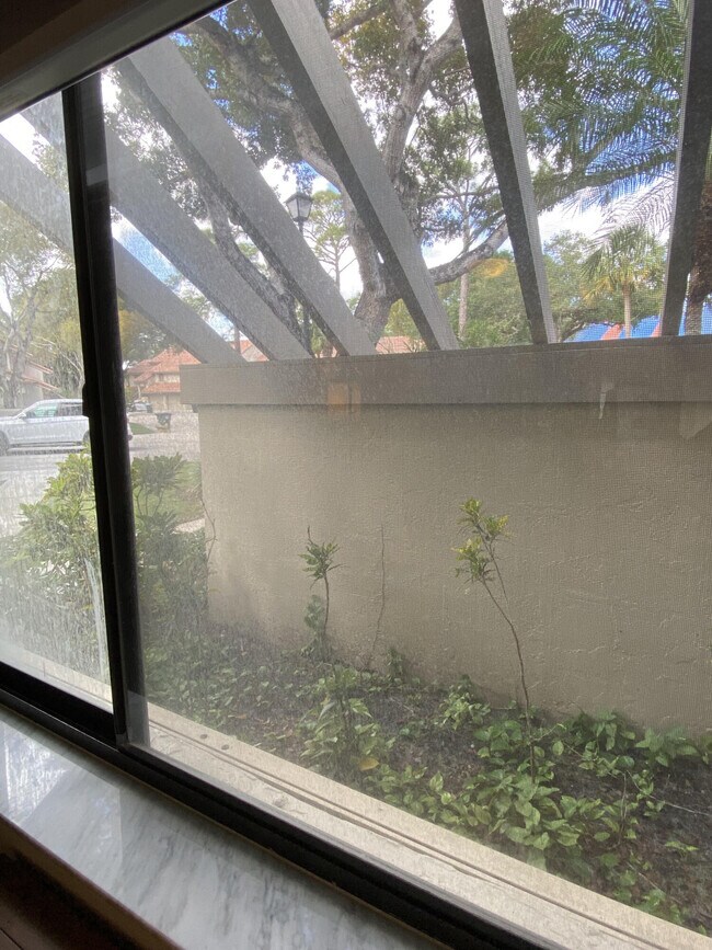 Building Photo - 5621 Coach House Cir