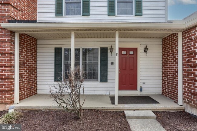 Building Photo - 2057 Raleigh Rd