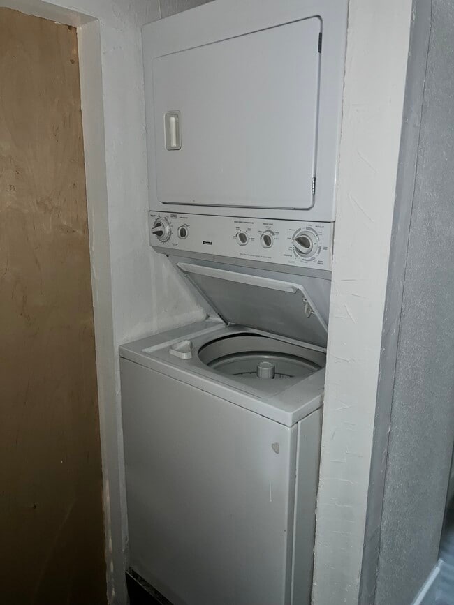 Building Photo - 3924 Aquamarine Way