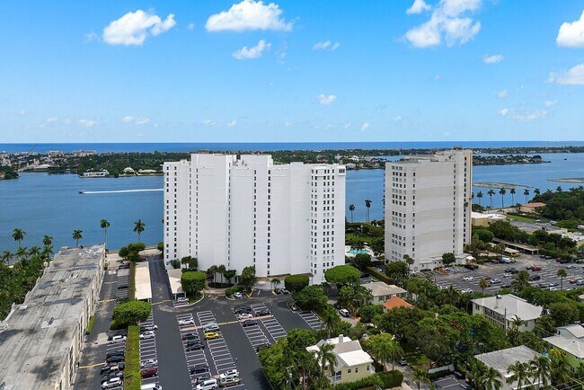 Building Photo - 1701 S Flagler Dr