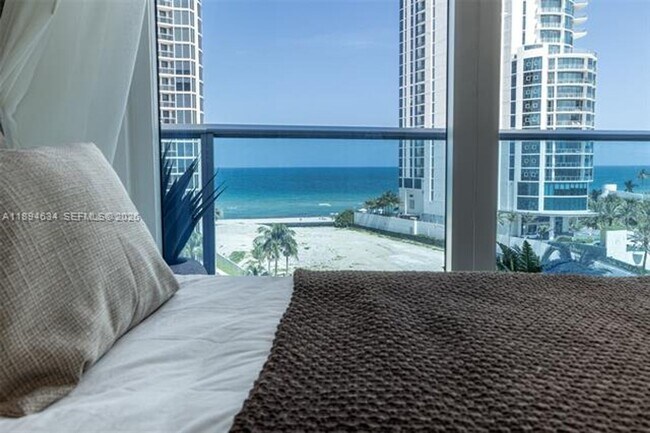 Building Photo - 17550 Collins Ave