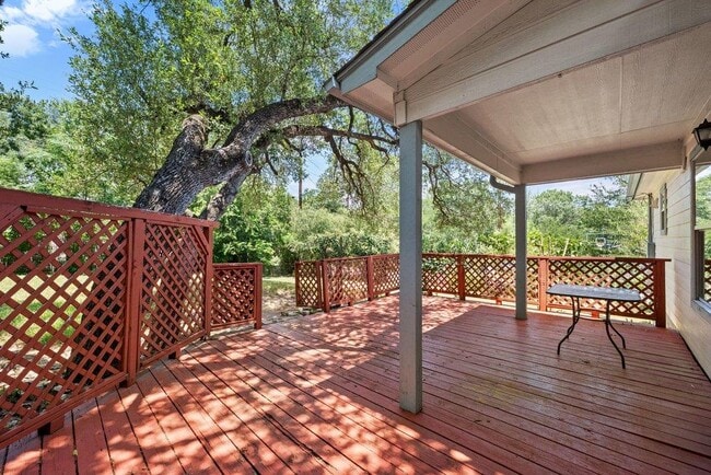 Building Photo - 5208 Sioux Ln