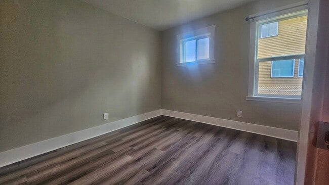 Building Photo - Charming 3-Bedroom Craftsman in Prime Seat...