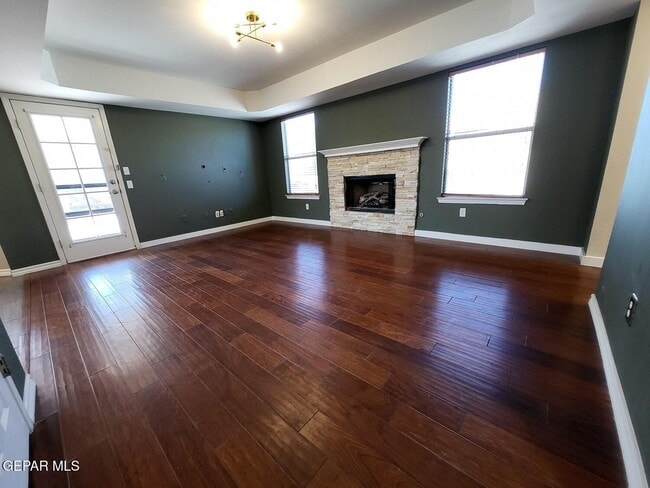 Building Photo - 7532 Plaza Taurina Dr