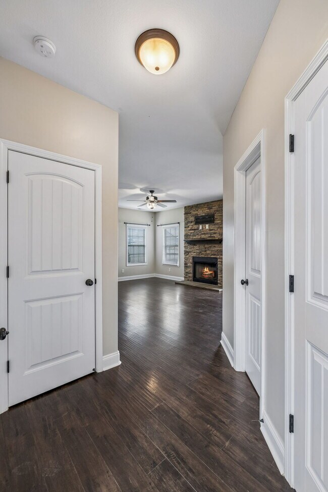 Building Photo - 275 Crusaw Dr