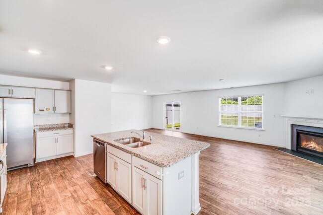 Building Photo - 3255 Winesap Dr
