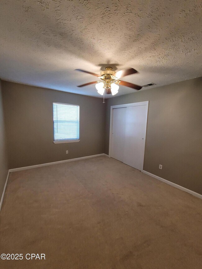 Building Photo - 1425 S Gay Ave