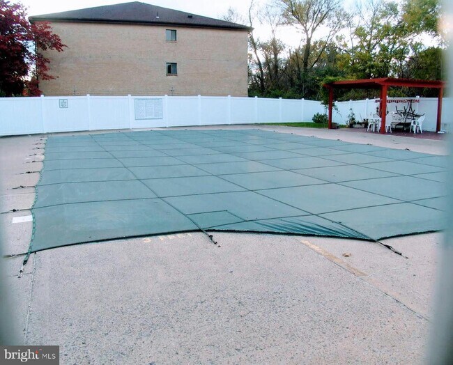 Building Photo - 9908 Bustleton Ave