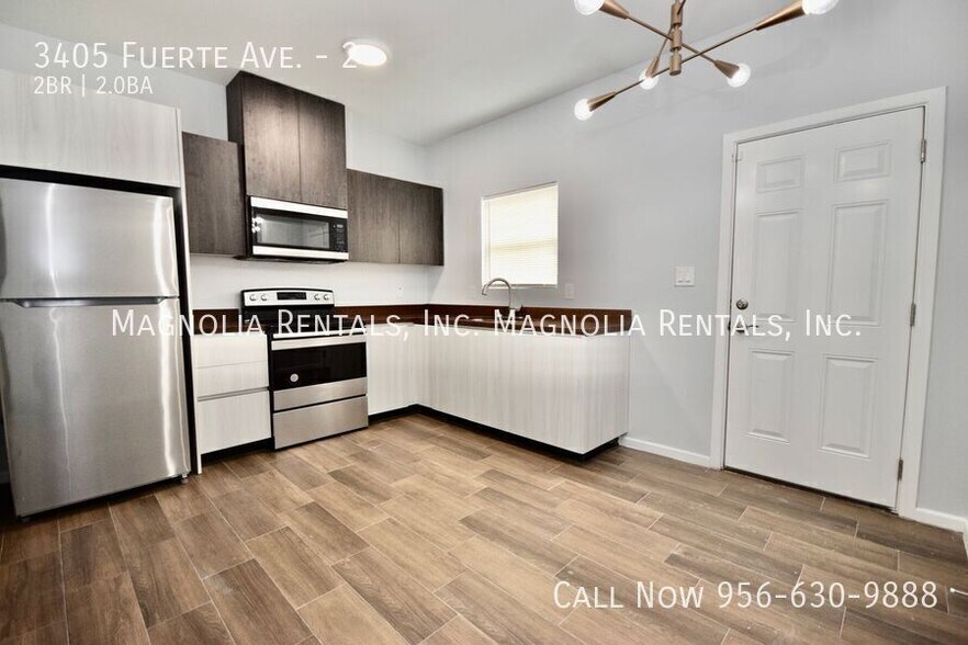 Building Photo - 3405 Fuerte Ave