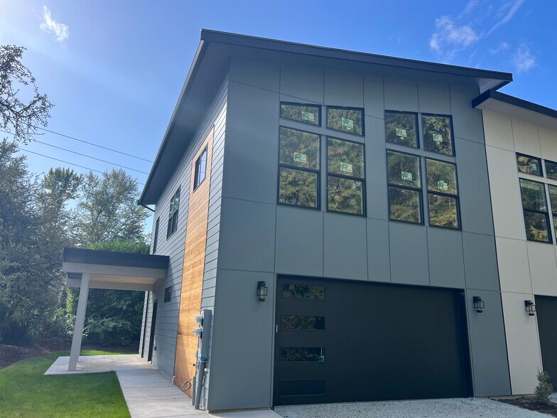 Building Photo - 21112 Locust Way