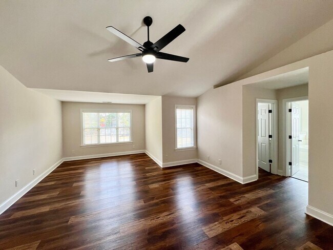 Building Photo - Four bedroom, 3.5 bath house in Elon!  Mus...