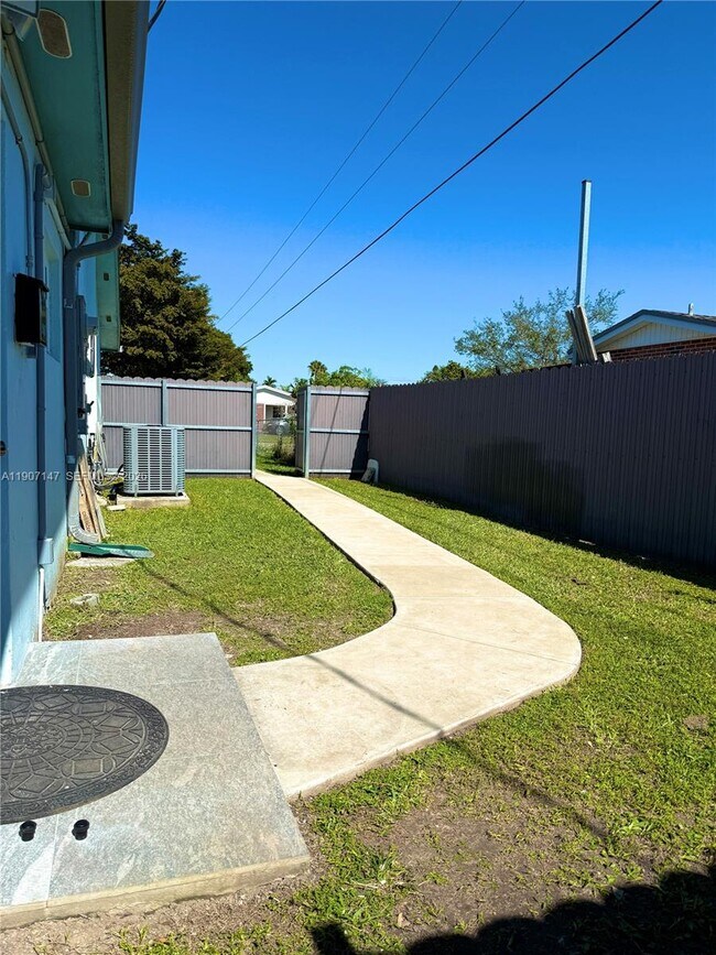 Building Photo - 10040 SW 198th St