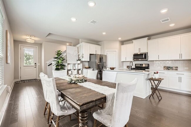 Building Photo - 8615 McKamy Dr