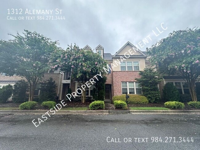 Building Photo - 1312 Alemany St