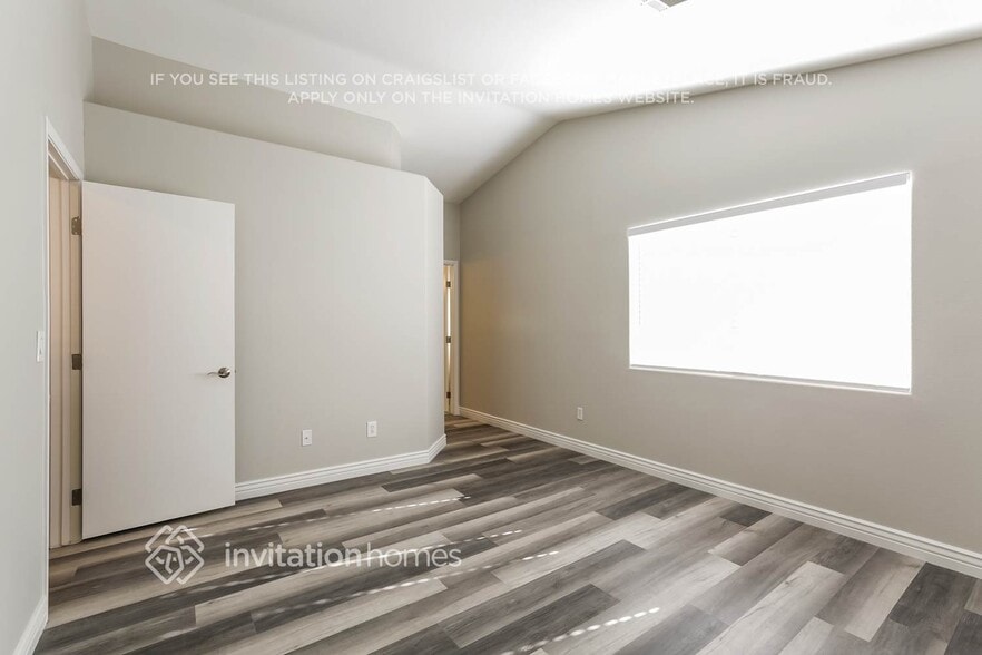 Building Photo - 9173 Sparklewood Ct