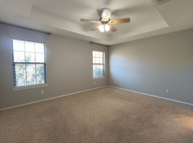 Building Photo - Beautiful 3 bedroom and 2 bath in a Quiet Cul-de-Sac in the Bluffs!