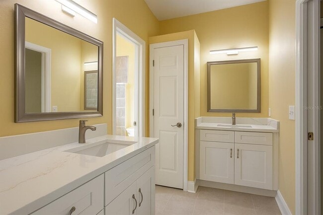 Building Photo - 3204 W Empedrado St