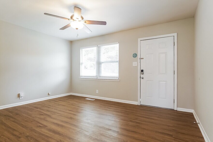 Building Photo - 201 Beechwood Dr