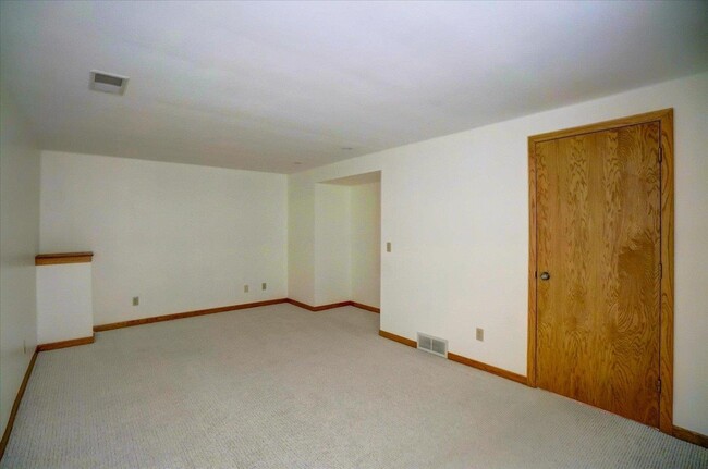 Building Photo - 5117 Hackney Way